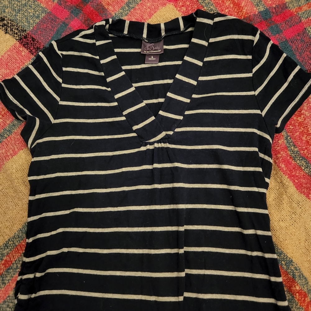 Oh baby by Motherhood maternity shirt